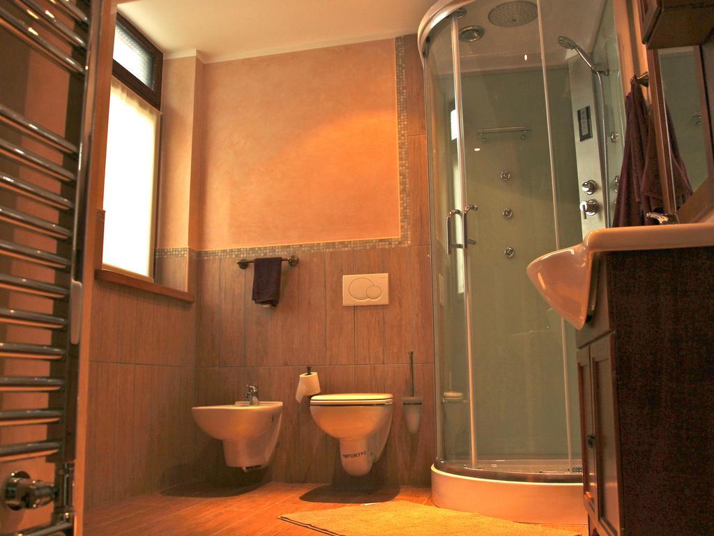 Agriturismo Il Sorriso Dei Figli Argegno Zimmer foto