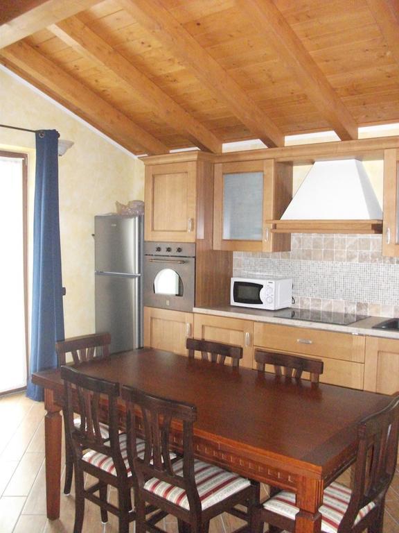 Agriturismo Il Sorriso Dei Figli Argegno Zimmer foto